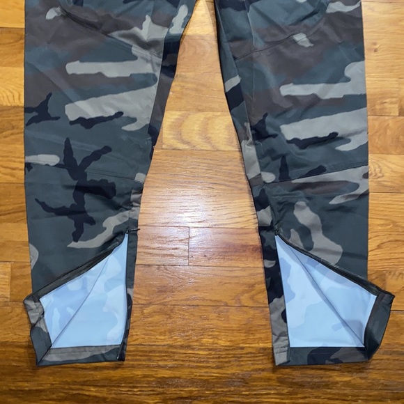 STAMPD - Mens Nylon Joggers - Camouflage - Size M (Slim Fit) - Picture 3 of 10